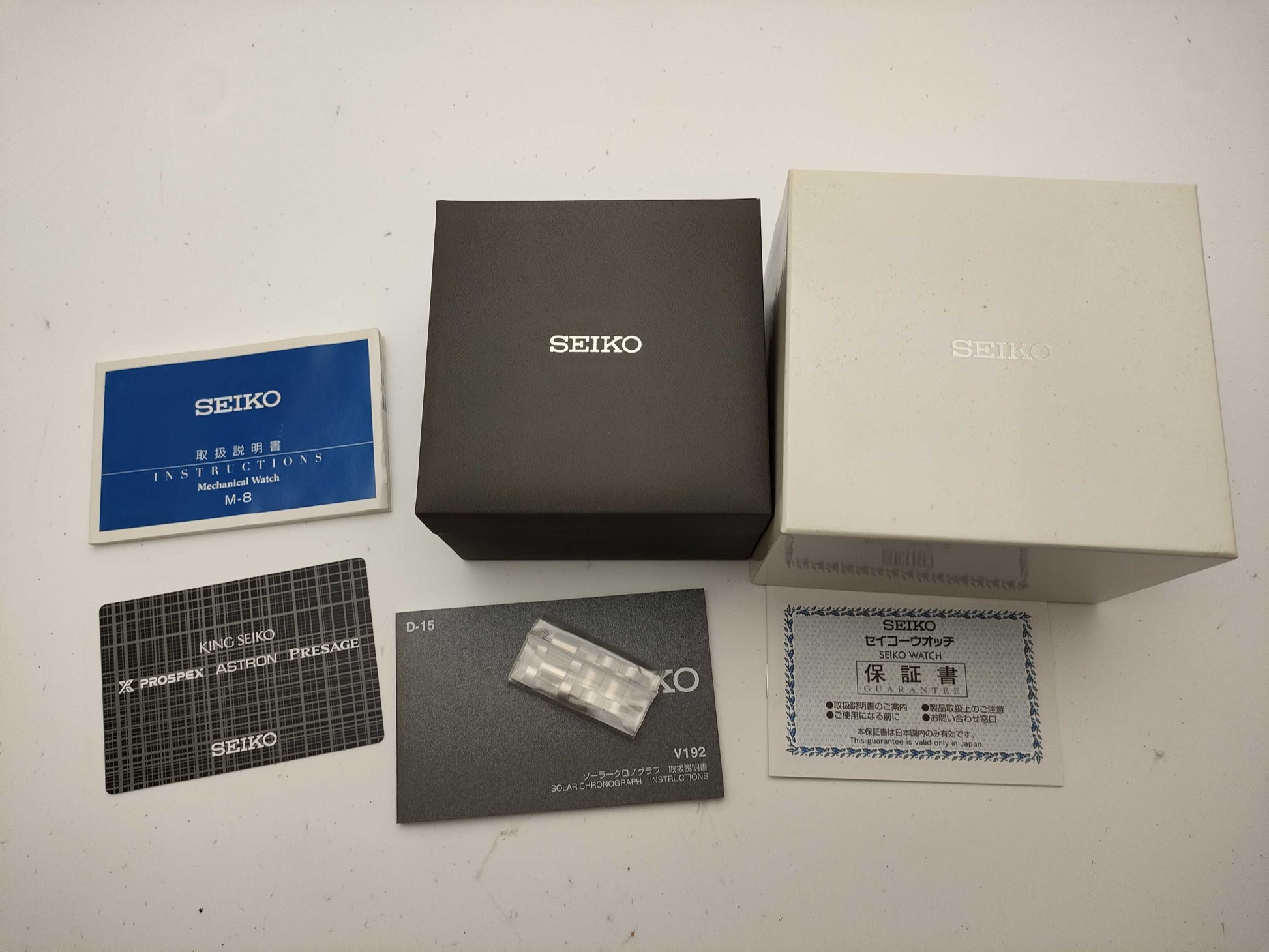 SEIKO V192-0AH0 Solar Men's Watch with Links