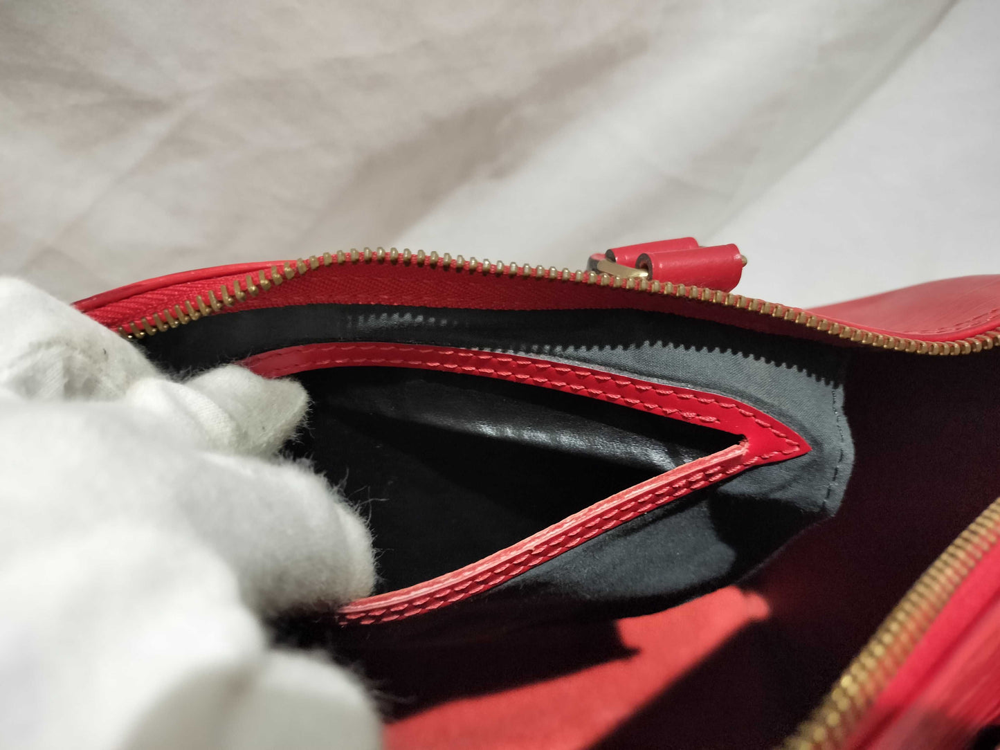 LOUIS VUITTON Epi Speedy 30 Red Handbag