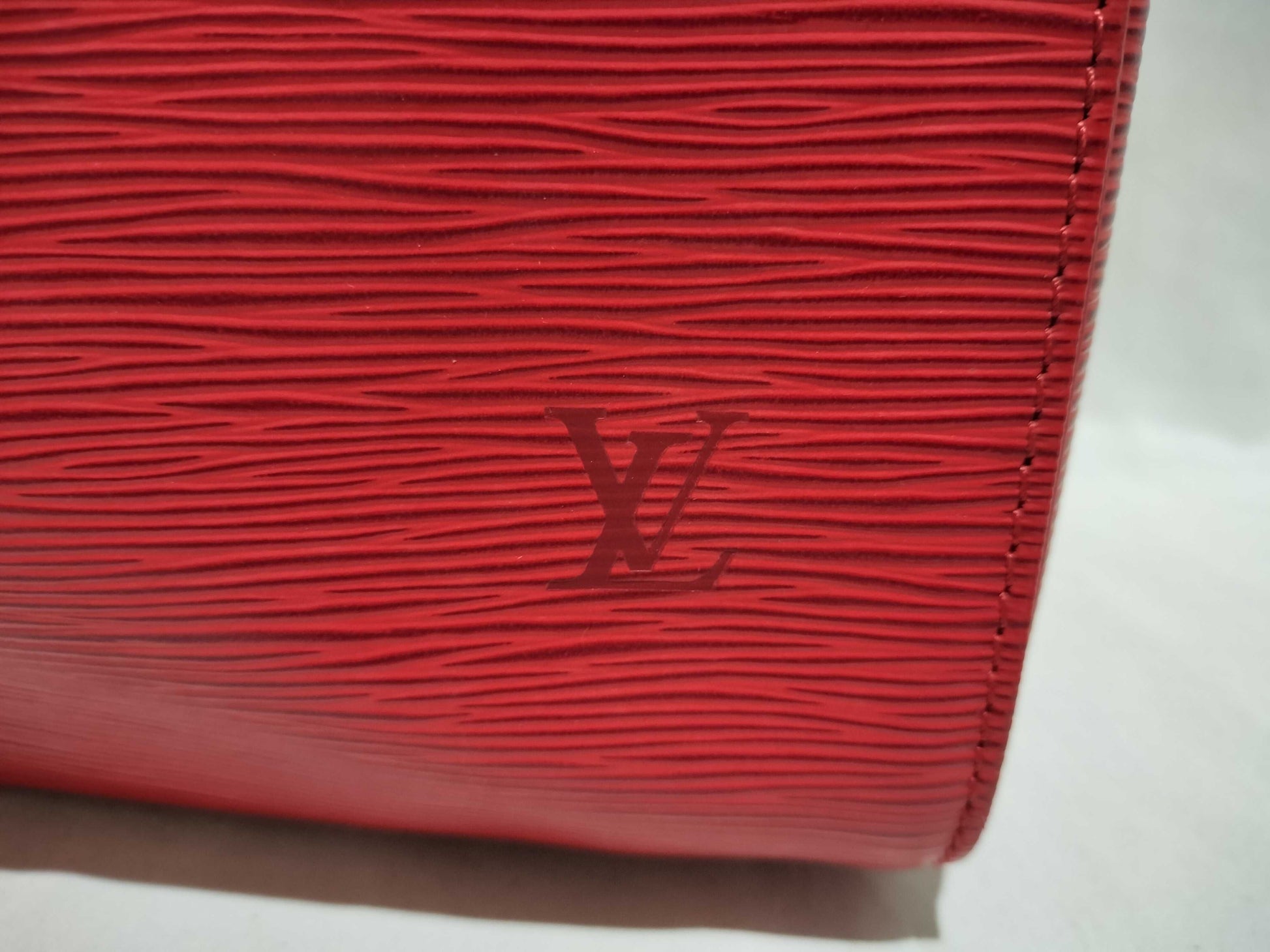 LOUIS VUITTON Epi Speedy 30 Red Handbag