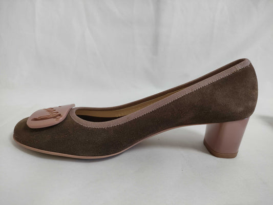 Salvatore Ferragamo Vara Pumps