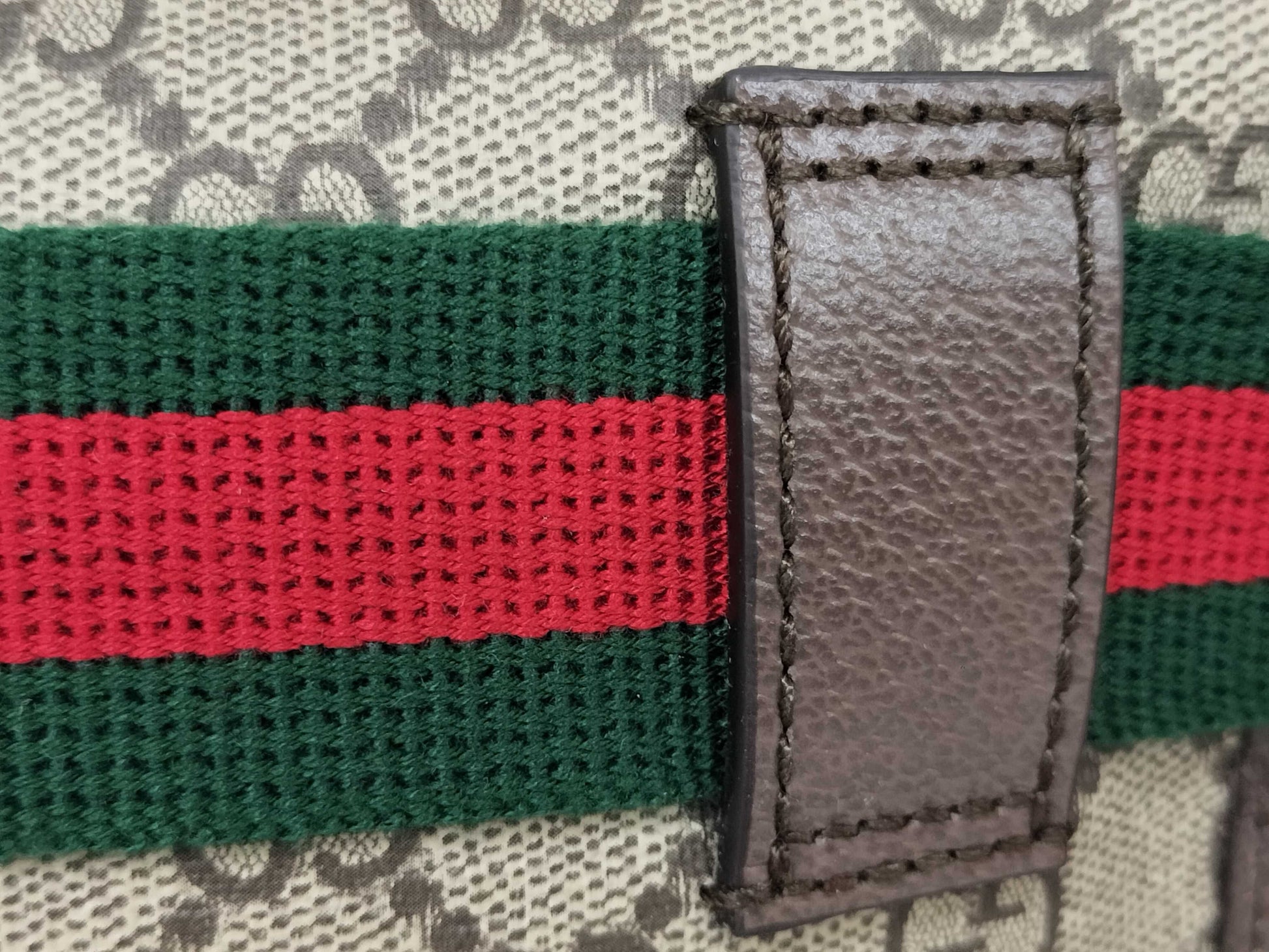 GUCCI GG Supreme GG Supreme 493930 Sherry Waist Bag