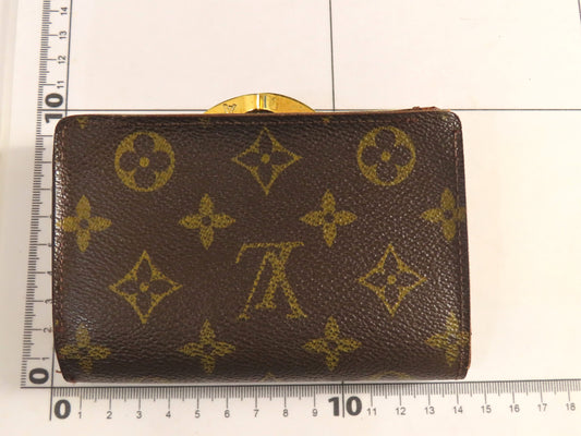 LOUIS VUITTON Monogram Wallet 