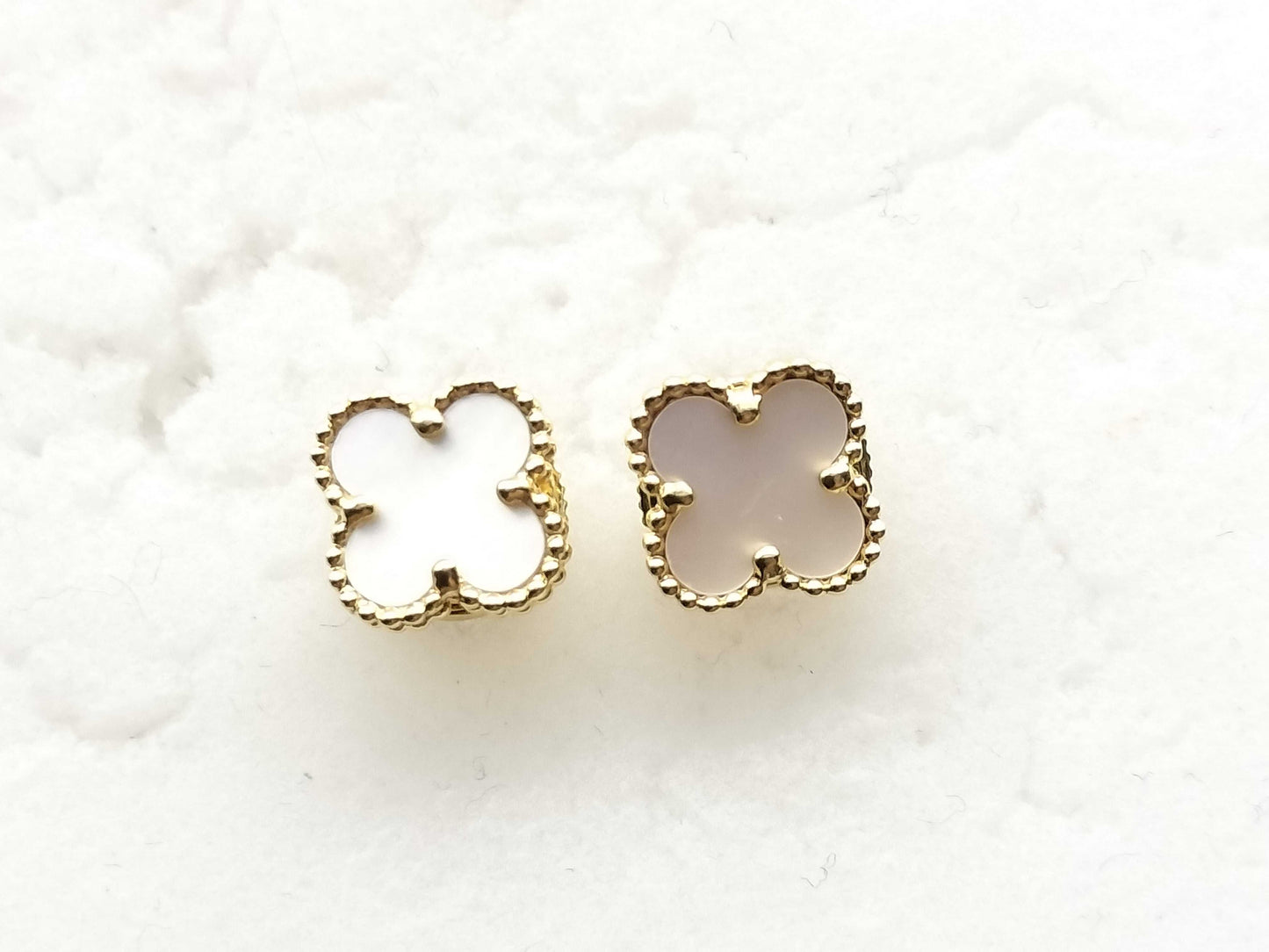 Van Cleef & Arpels Sweet Alhambra Shell Earrings in Yellow Gold 750, 2.5g 