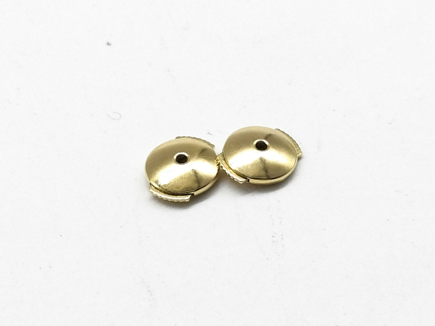 Van Cleef & Arpels Sweet Alhambra Shell Earrings in Yellow Gold 750, 2.5g 