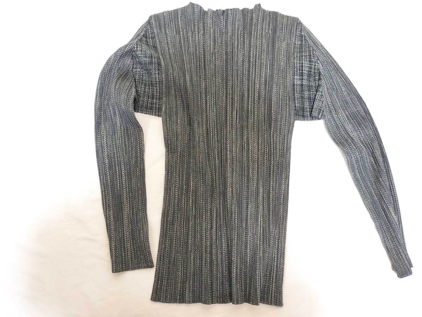 ISSEY MIYAKE Pleated Tops Tops