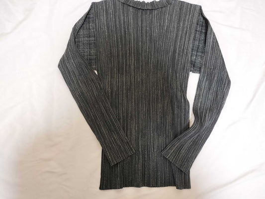 ISSEY MIYAKE Pleated Tops Tops