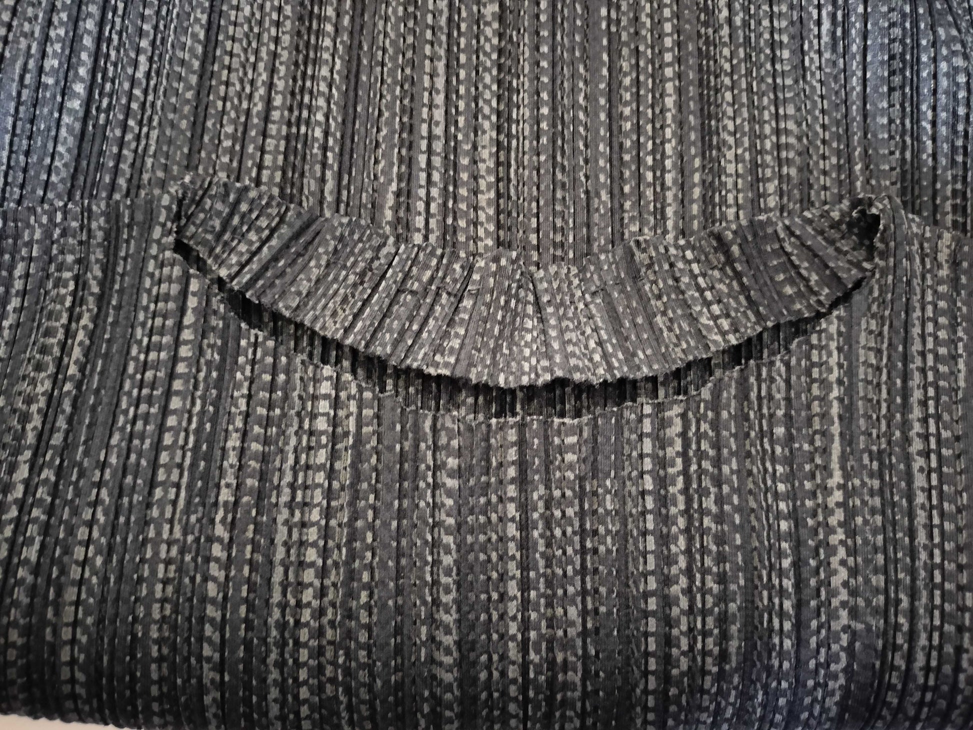ISSEY MIYAKE Pleated Tops Tops