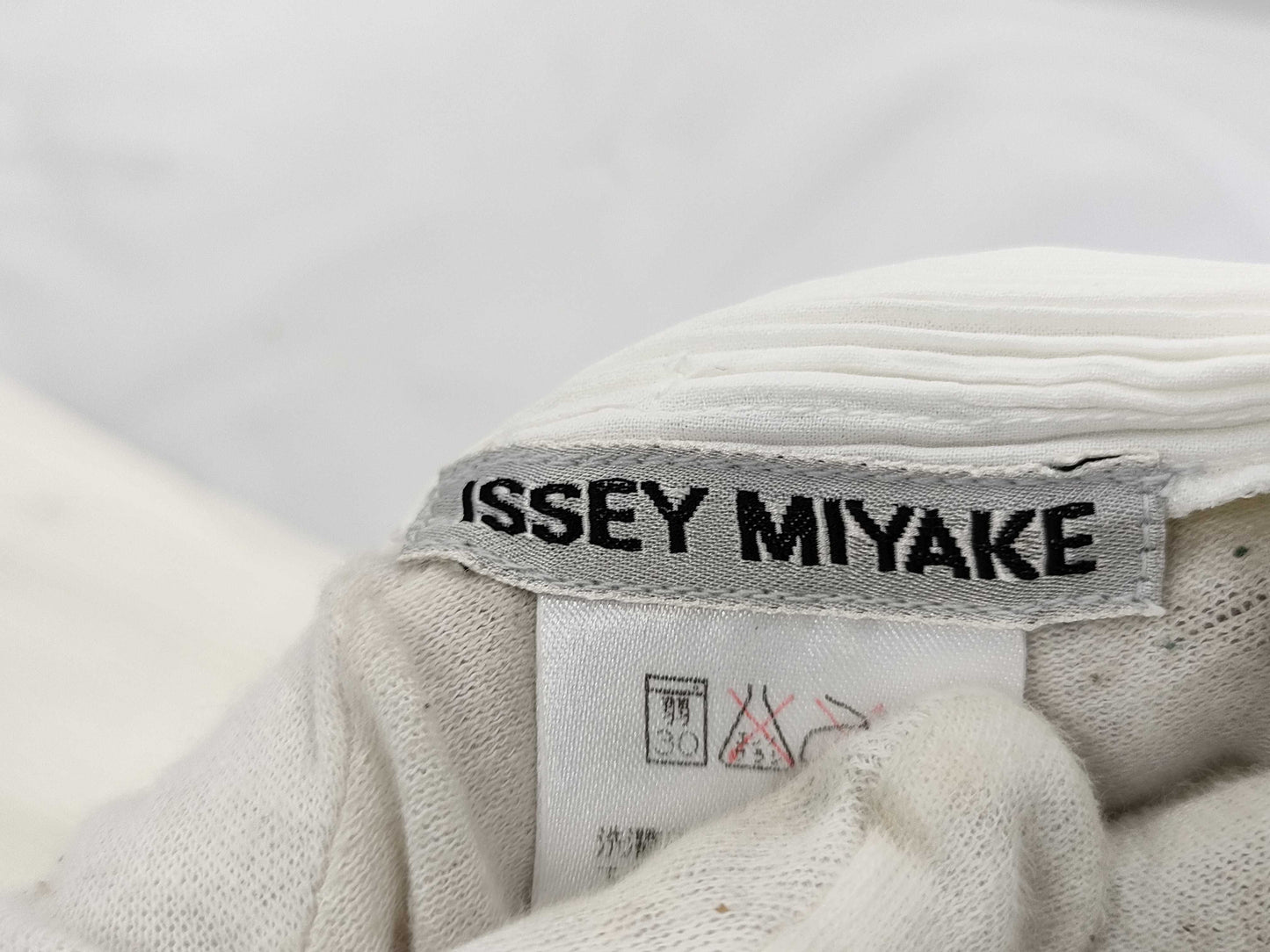 ISSEY MIYAKE Long Sleeve Shirt
