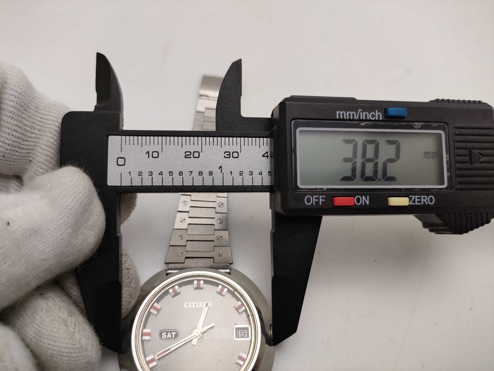CITIZEN Seven Crystal/Working Men's Watch