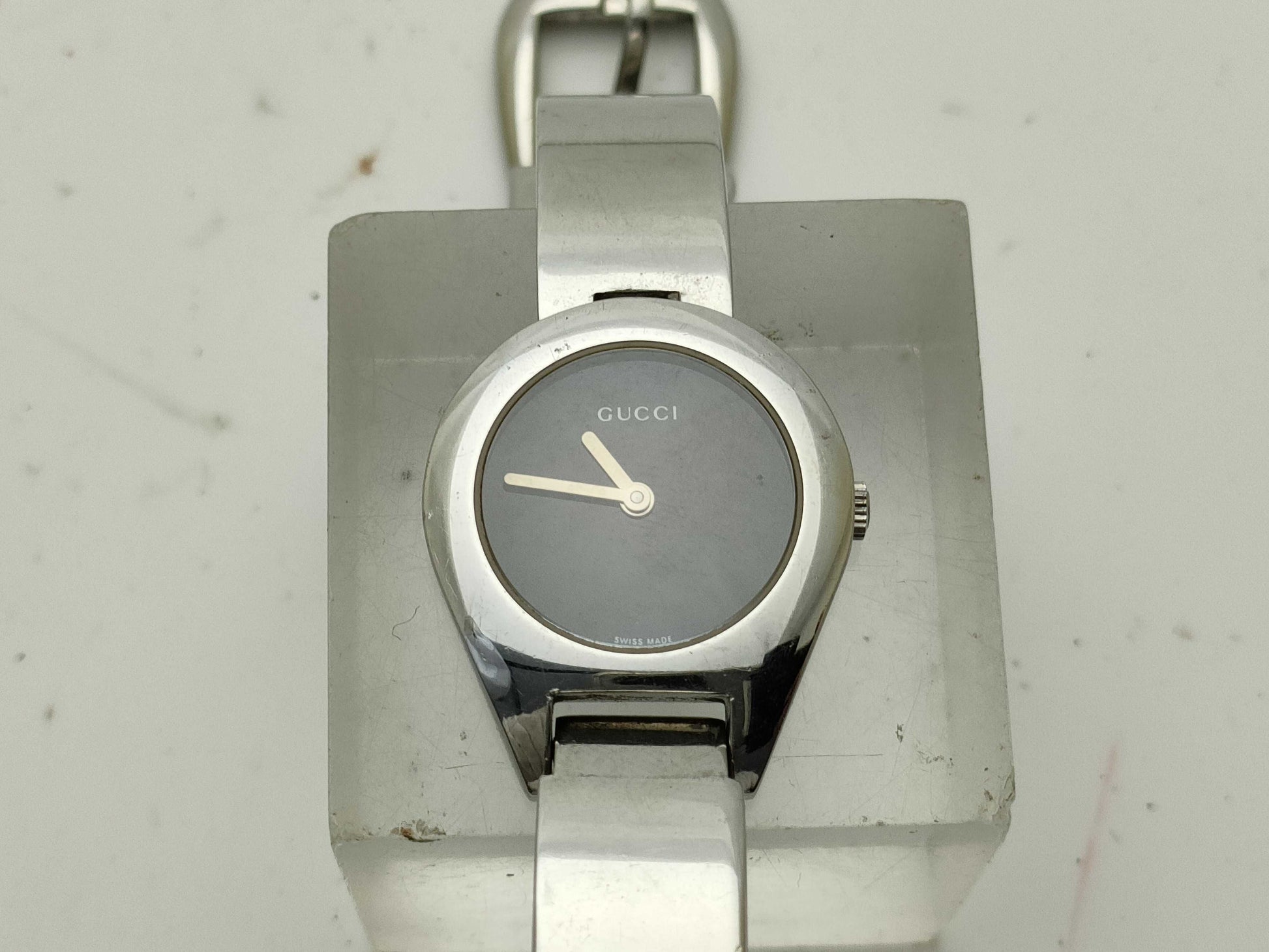 GUCCI 6700L Women's Watch