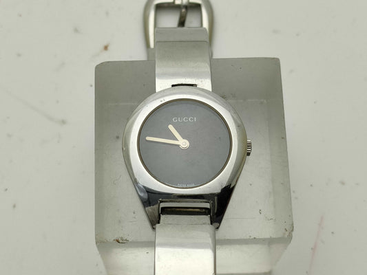 GUCCI 6700L Women's Watch