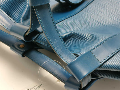 LOUIS VUITTON Epi Randonne Shoulder Bag