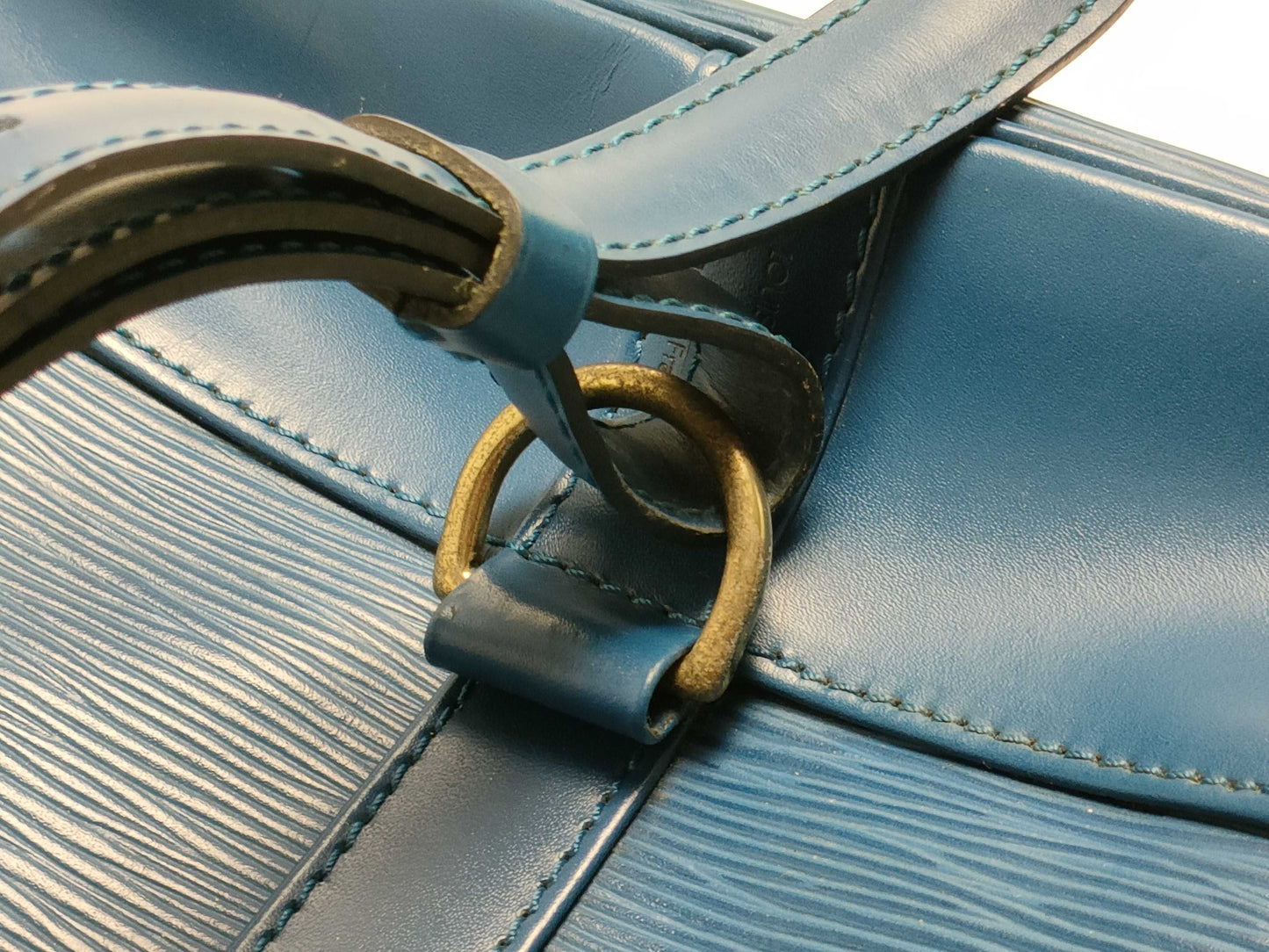 LOUIS VUITTON Epi Randonne Shoulder Bag