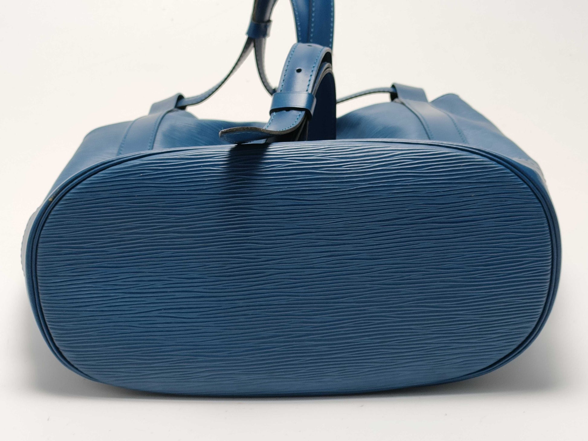LOUIS VUITTON Epi Randonne Shoulder Bag