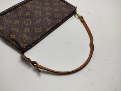 LOUIS VUITTON Monogram M40712 Pochette Accessoires Handbag