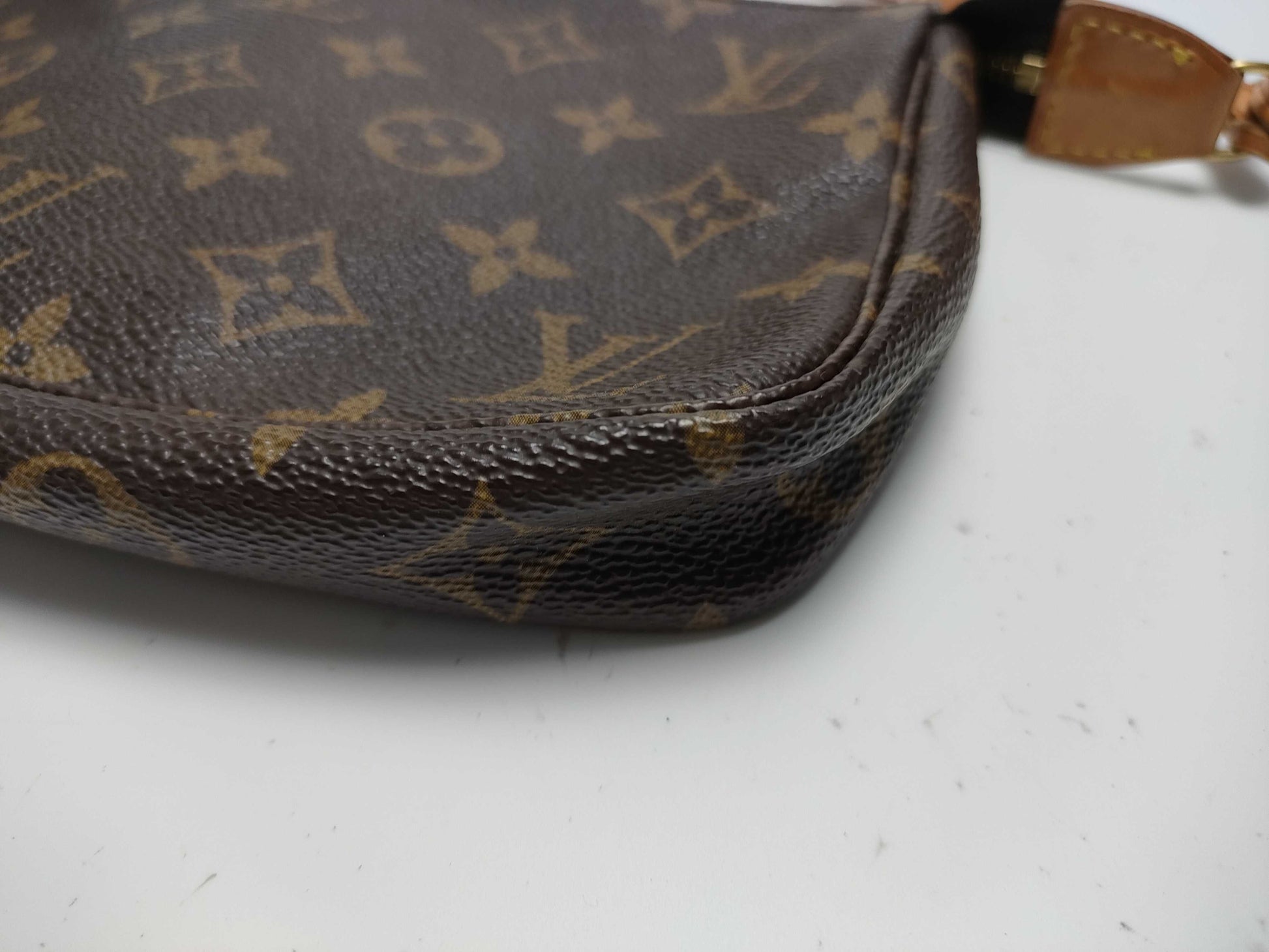 LOUIS VUITTON Monogram M40712 Pochette Accessoires Handbag