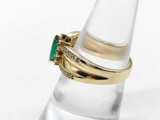 Emerald and Diamond 585 4.6g Ring 