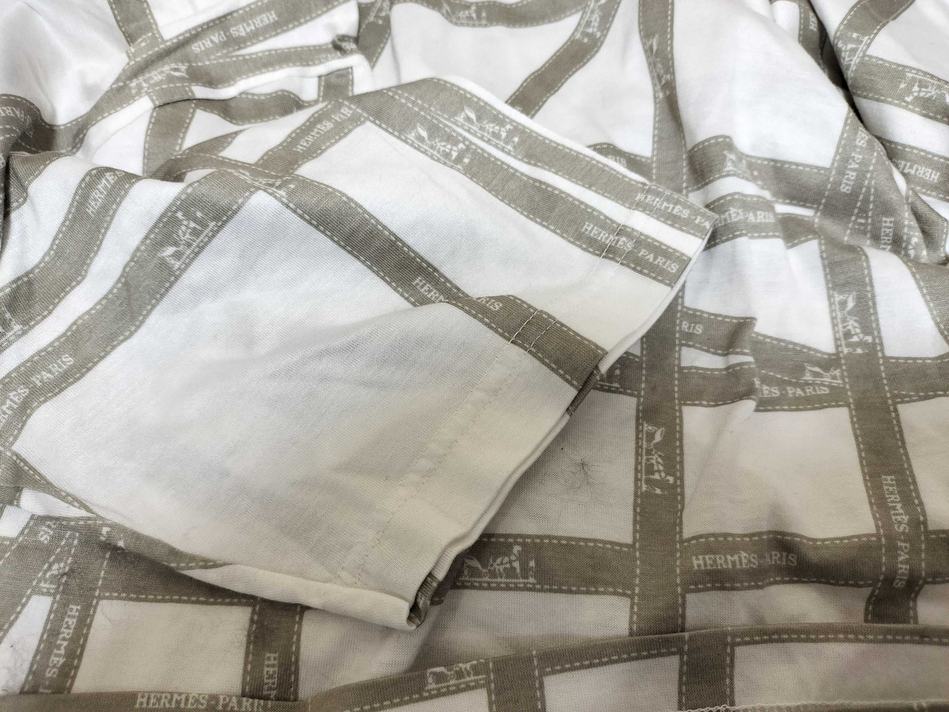 HERMES Bordic Ribbon White/Gray T-shirt