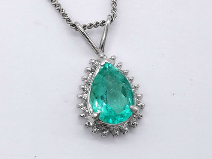 Emerald and Diamond Pt900/Pt850 5.0g Necklace 