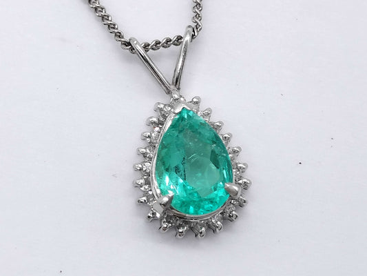 Emerald and Diamond Pt900/Pt850 5.0g Necklace 