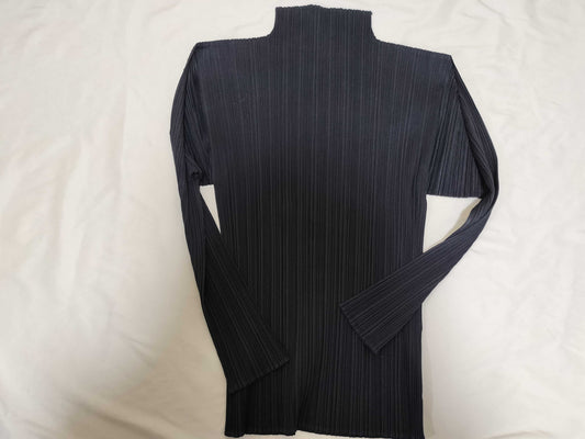 ISSEY MIYAKE Pleats Please Top Navy Top