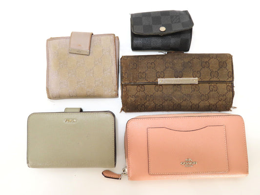 Louis Vuitton, Gucci, Coach, and other accessories set wallet