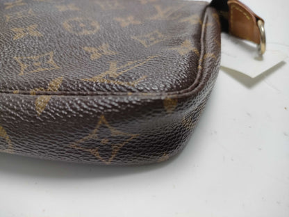 LOUIS VUITTON Monogram M40712 Pochette Accessoires Handbag 