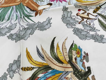 (10463_0058) GUCCI Animal Scarf