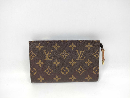 LOUIS VUITTON Monogram Bucket Pouch Pouch