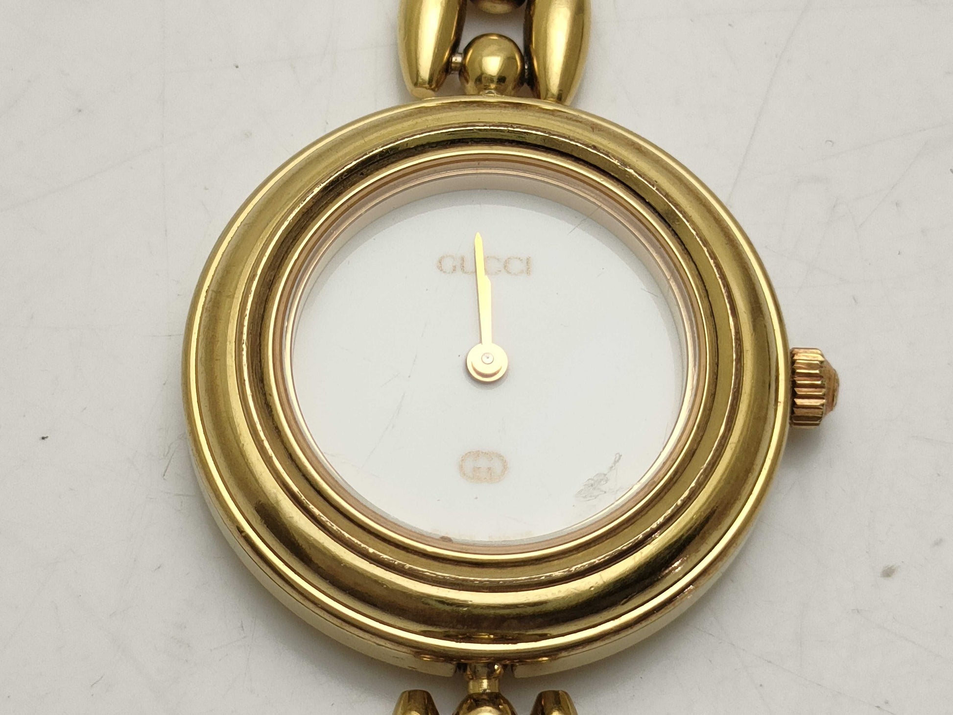 GUCCI 11/12 Unused Women's Watch
