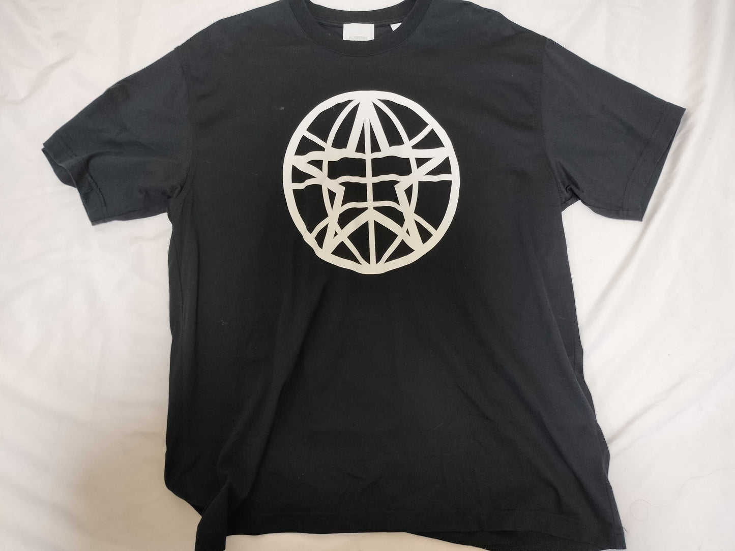 BURBERRY design shirt T-shirt