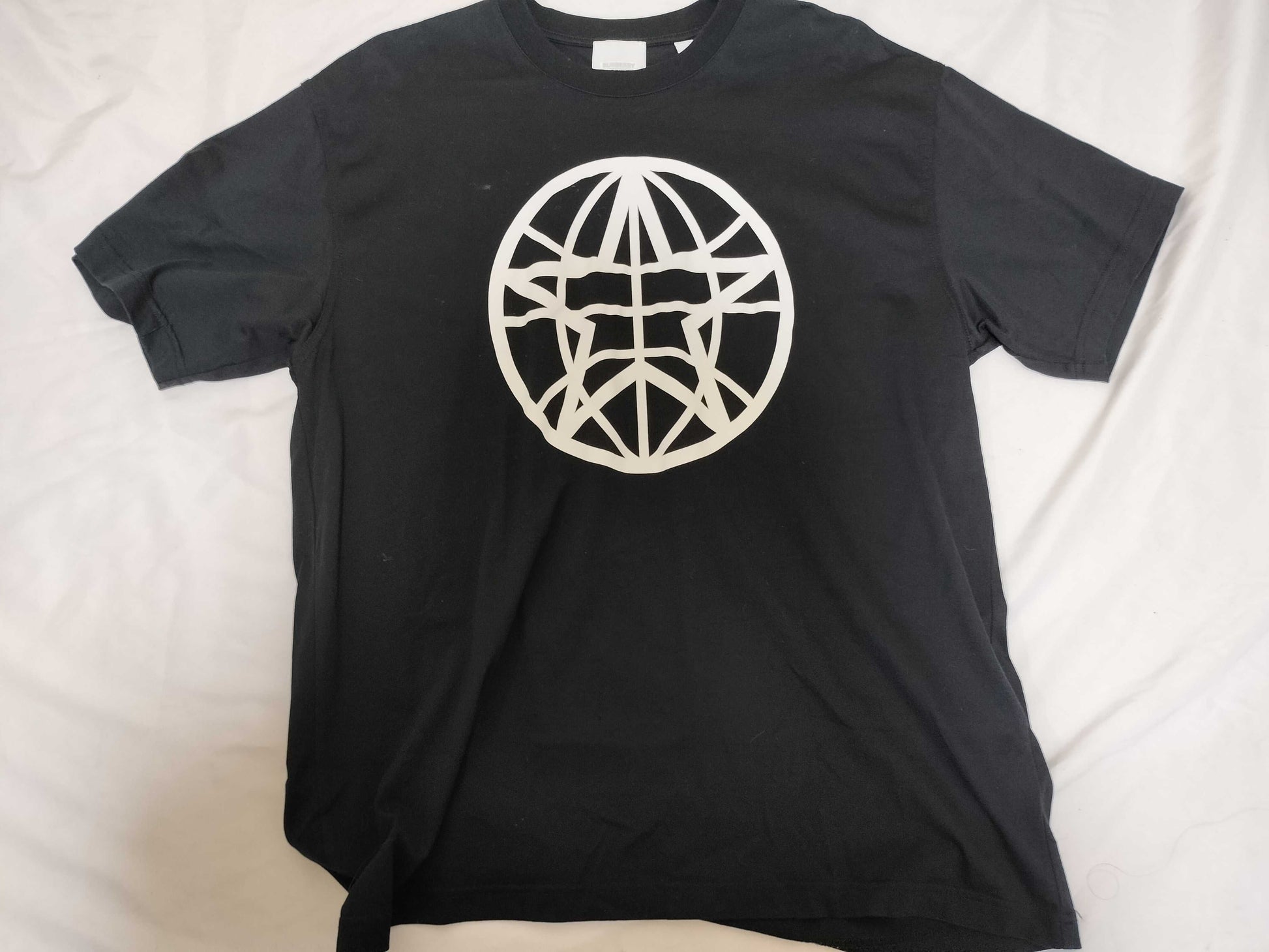 BURBERRY design shirt T-shirt