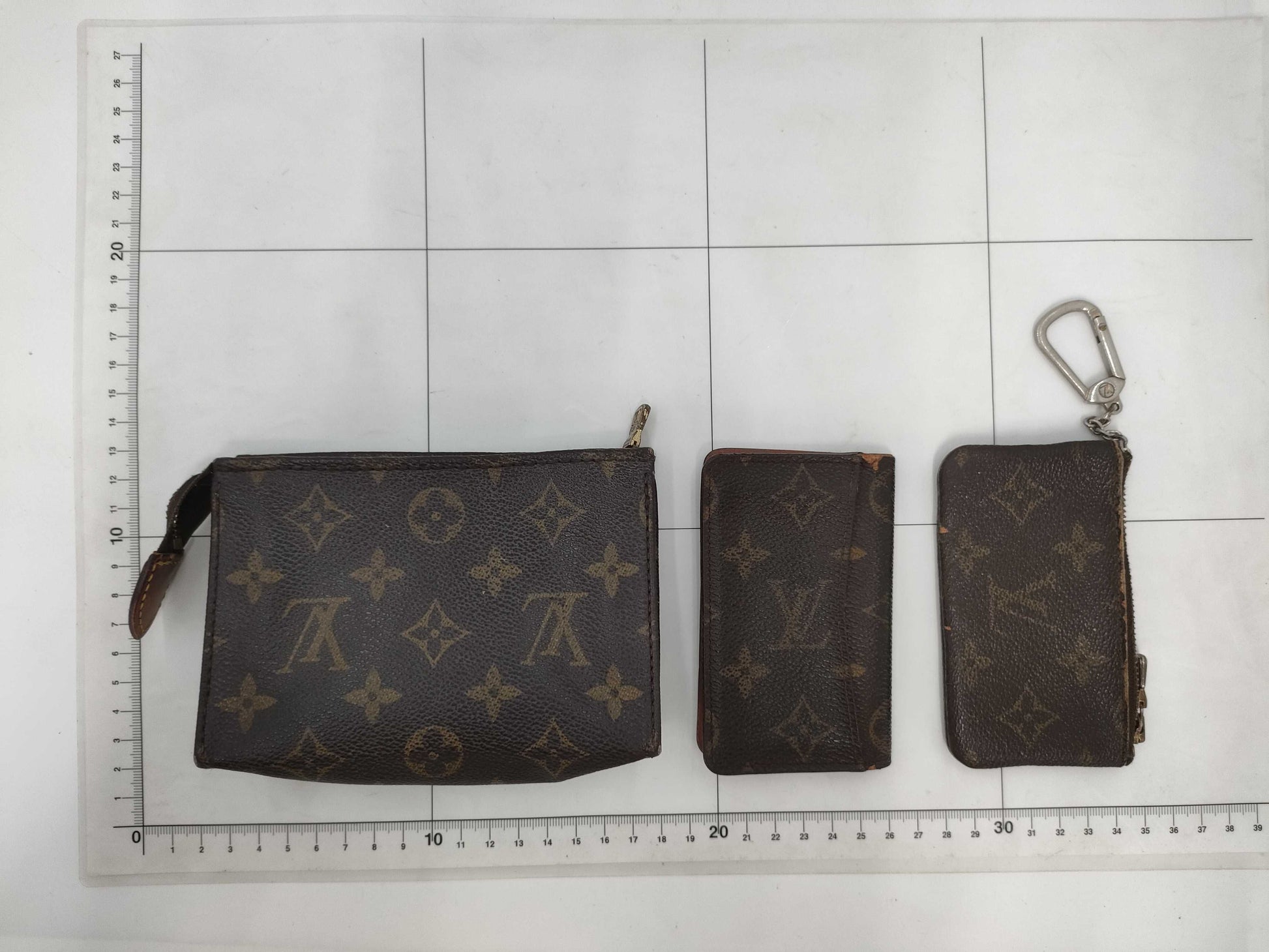(10463_0036) LOUIS VUITTON Monogram 3-piece set of accessories Other accessories