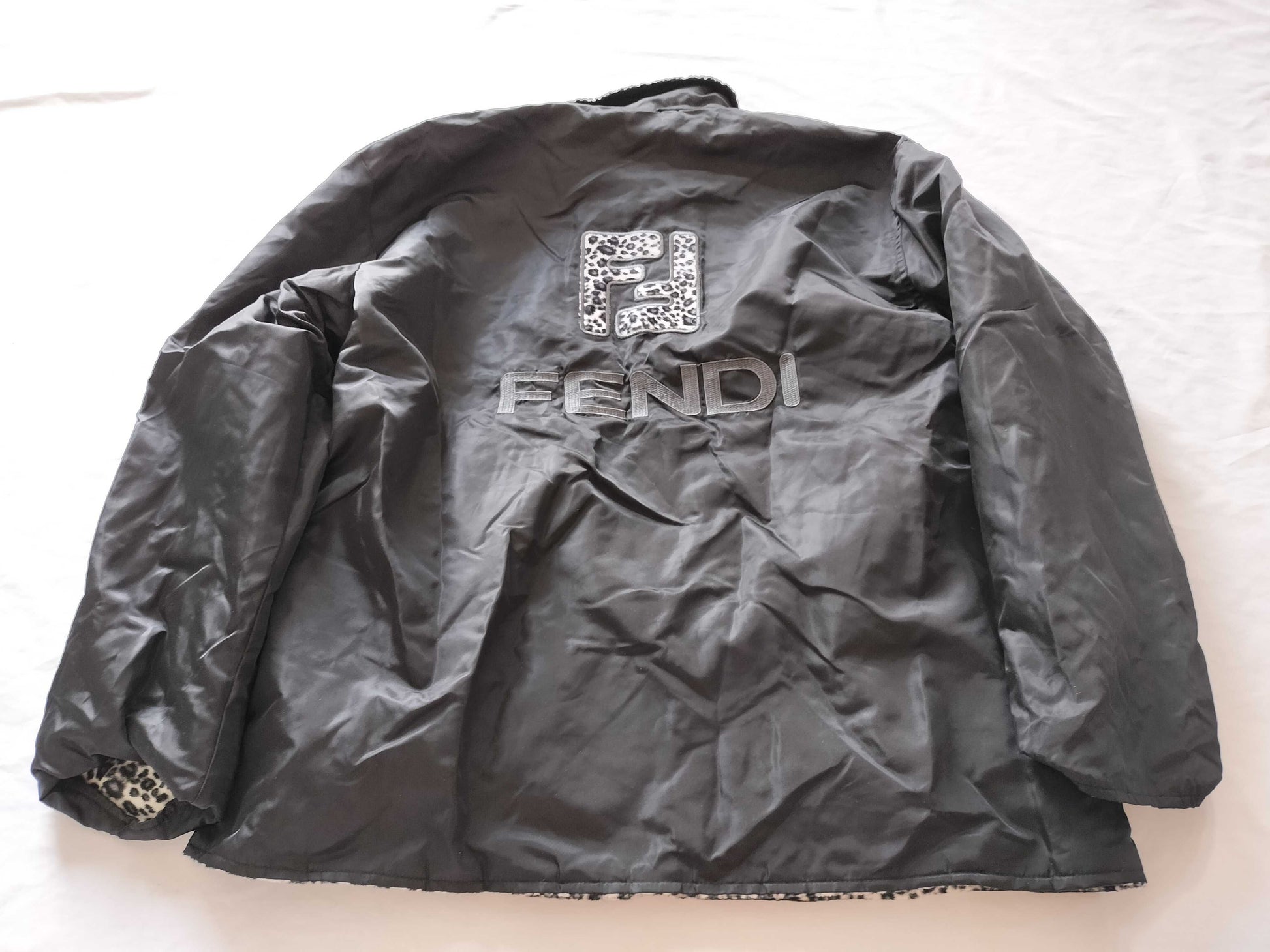 (10462_0256)▼FENDI Reversible Nylon Jacket Black x Leopard White Jacket