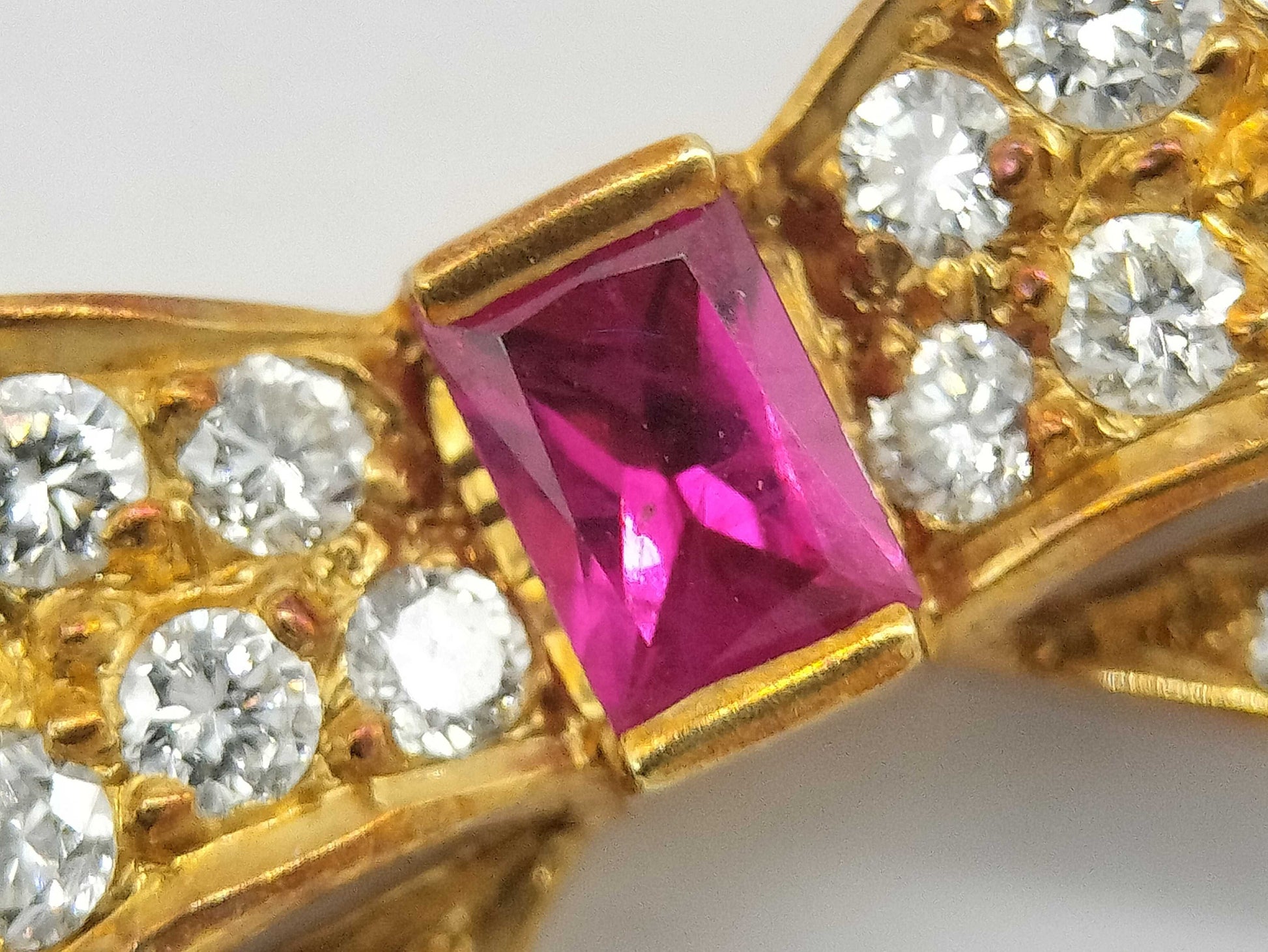 Ruby and Diamond 18K Gold 4.5g Necklace 
