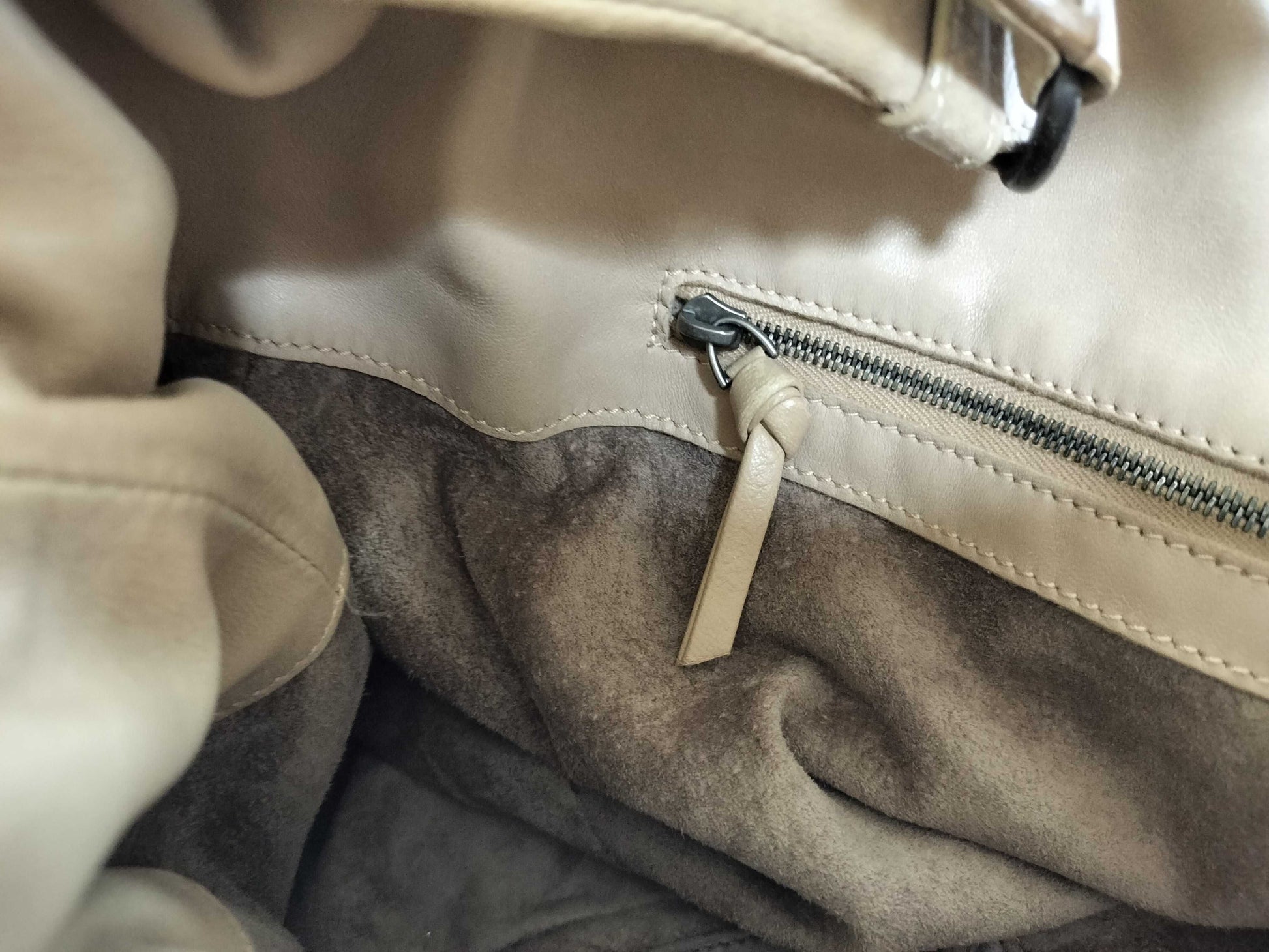 BOTTEGA VENETA Intrecciato Campana Hobo Shoulder Bag
