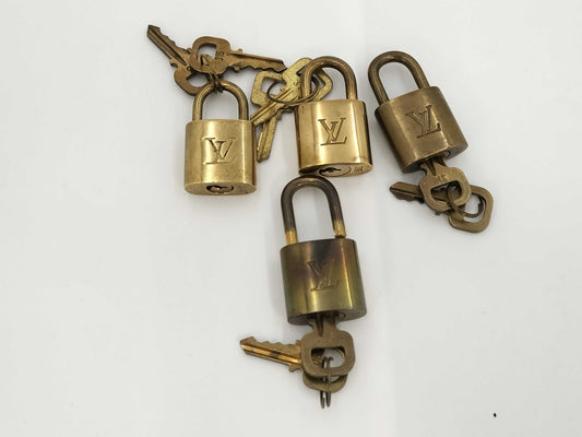 (10463_0020) LOUIS VUITTON Padlock Summary*4 Other accessories