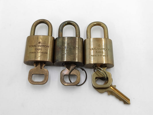 (10463_0035) LOUIS VUITTON padlock*3 Other accessories