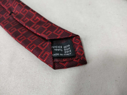 HERMES *2 / CHANEL *1 / GUCCI *2 Ties *5 Ties with broken tip and no fraying