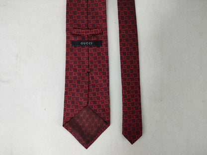 HERMES *2 / CHANEL *1 / GUCCI *2 Ties *5 Ties with broken tip and no fraying