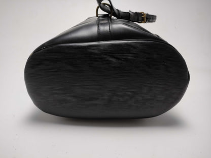 LOUIS VUITTON Epi Randonne GM Noir Shoulder Bag