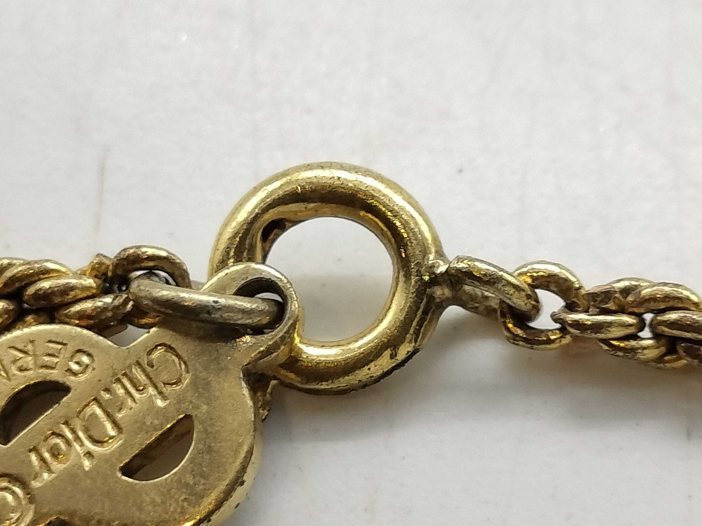 Dior logo necklace oval necklace