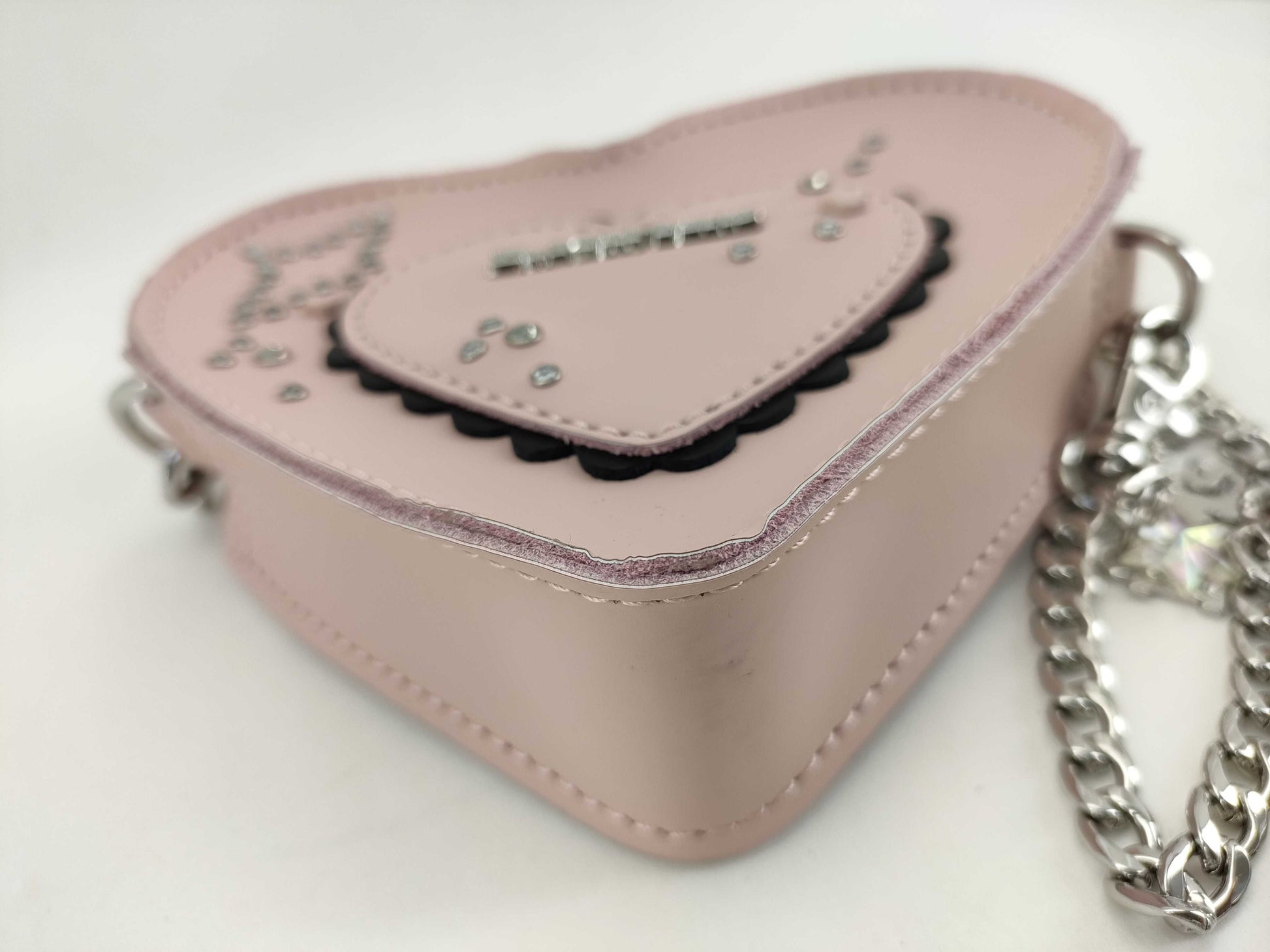 Dr. Martens Micro Heart Shoulder Bag
