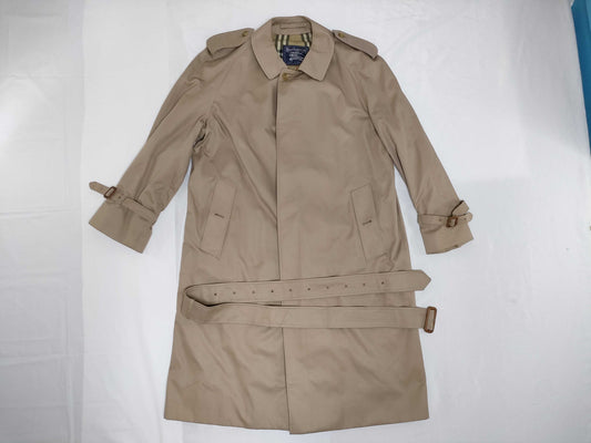 BURBERRY trench coat with Nova check interior and belt included