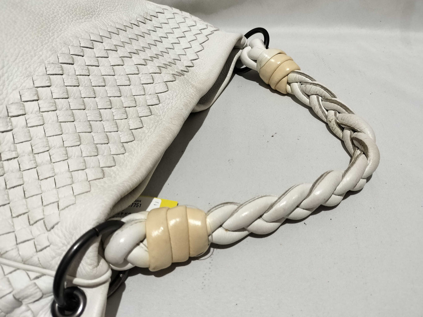 BOTTEGA VENETA Intrecciato One-Shoulder White Shoulder Bag