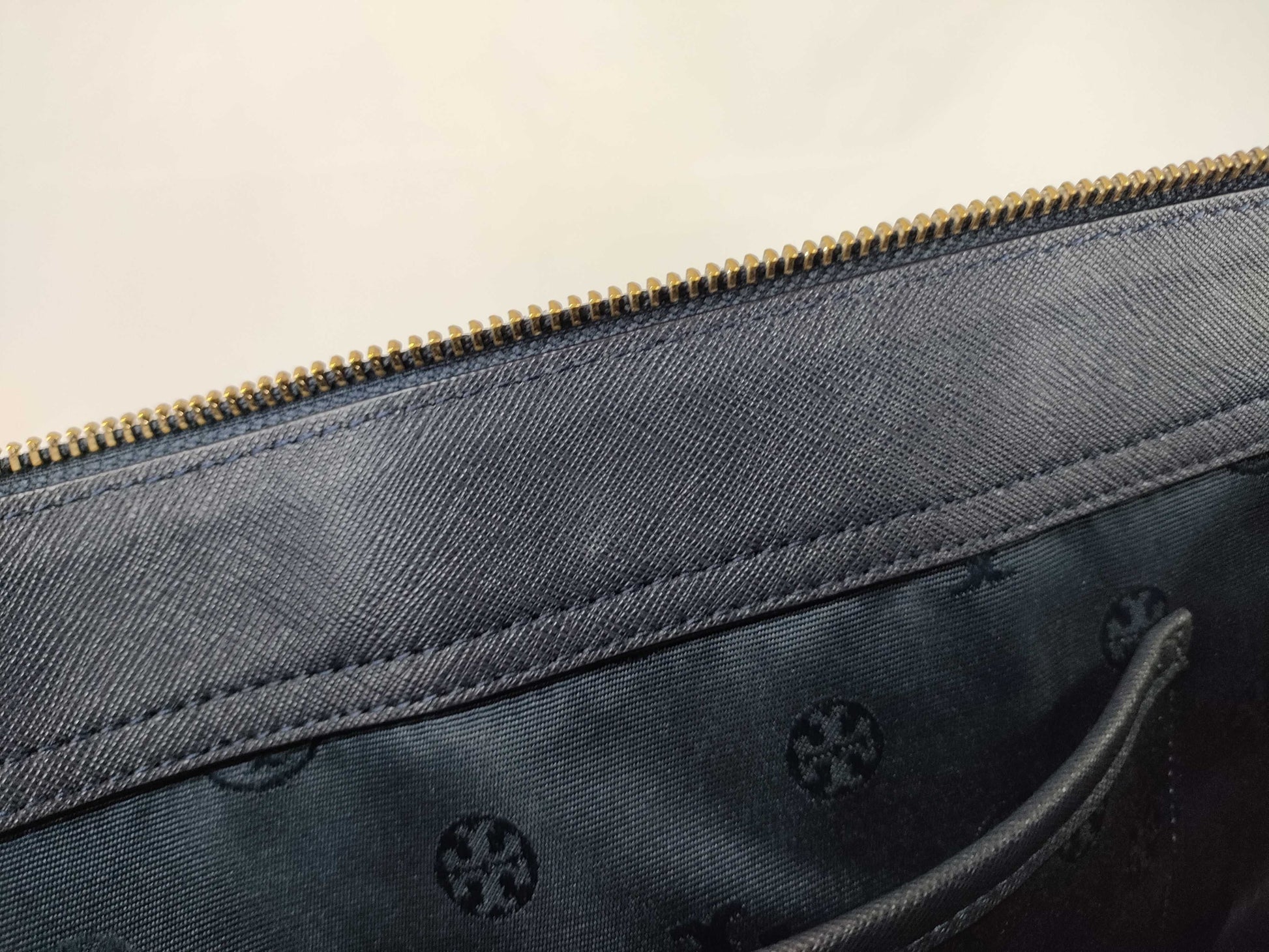 Tory Burch Leather 2-Way Shoulder Bag/Handbag