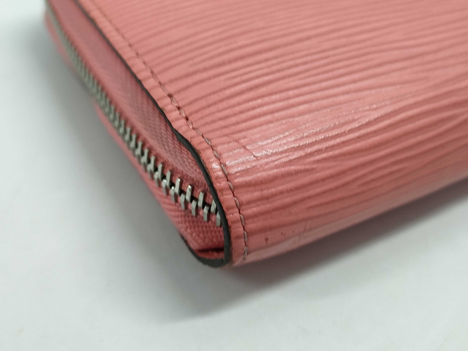 LOUIS VUITTON Epi Zippy Wallet