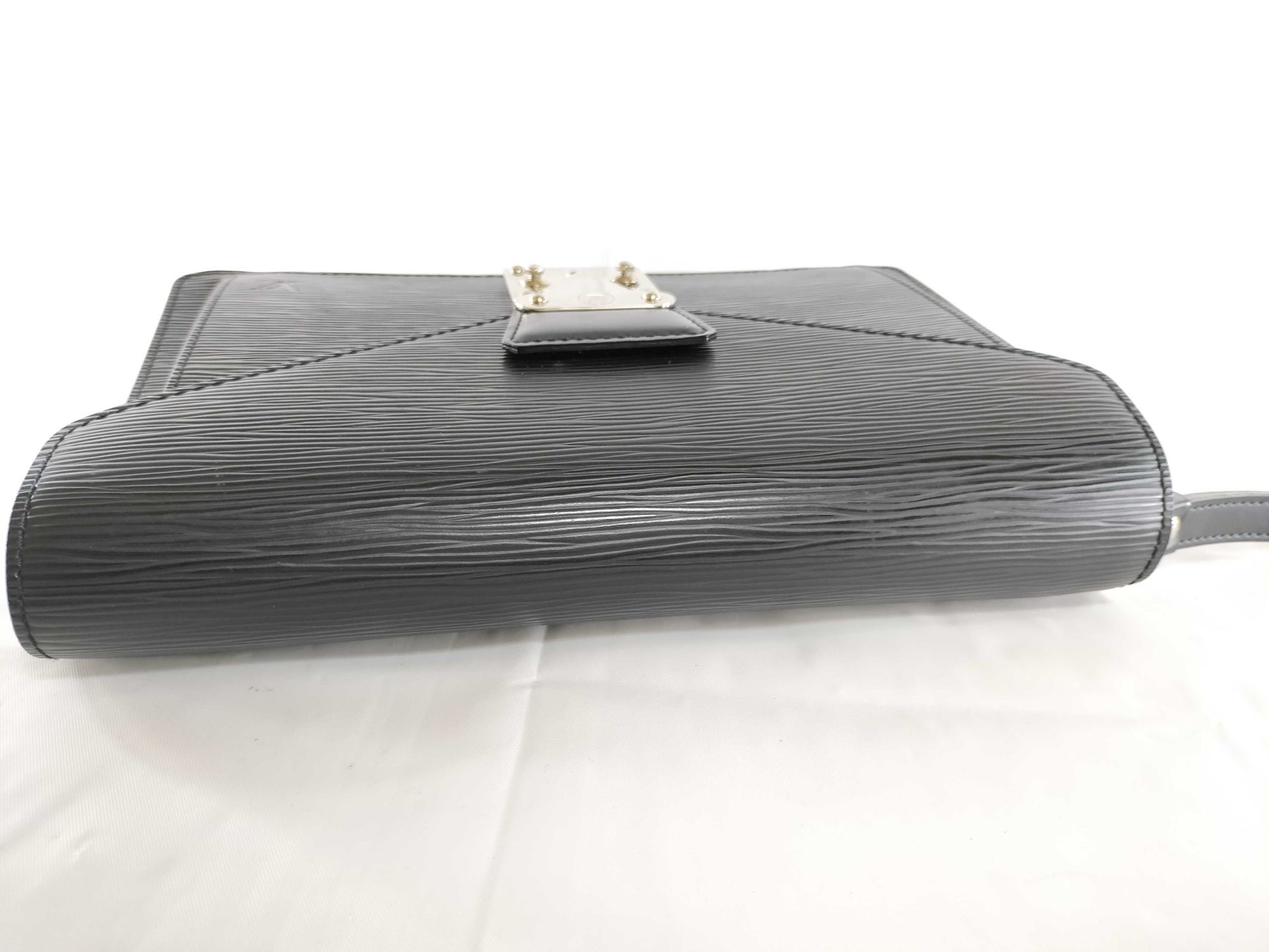 LOUIS VUITTON Epi Serie Dragonne Second Bag