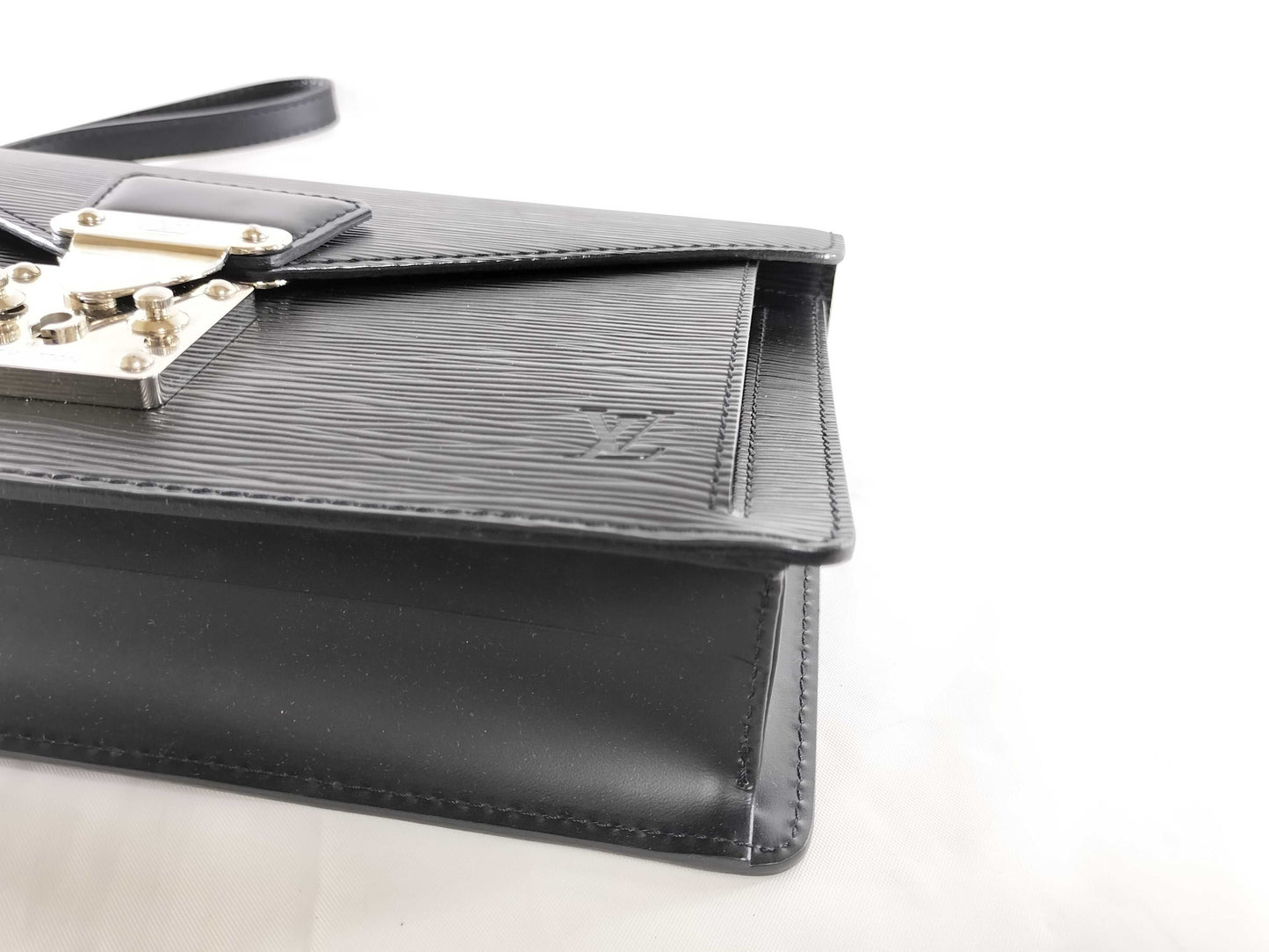 LOUIS VUITTON Epi Serie Dragonne Second Bag