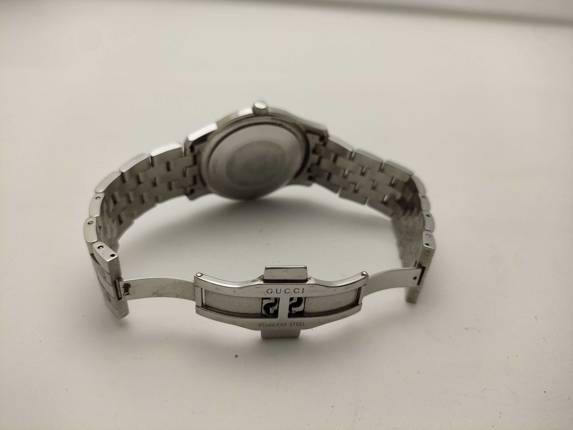 GUCCI 5500XL Men's Watch with Defective Buckle